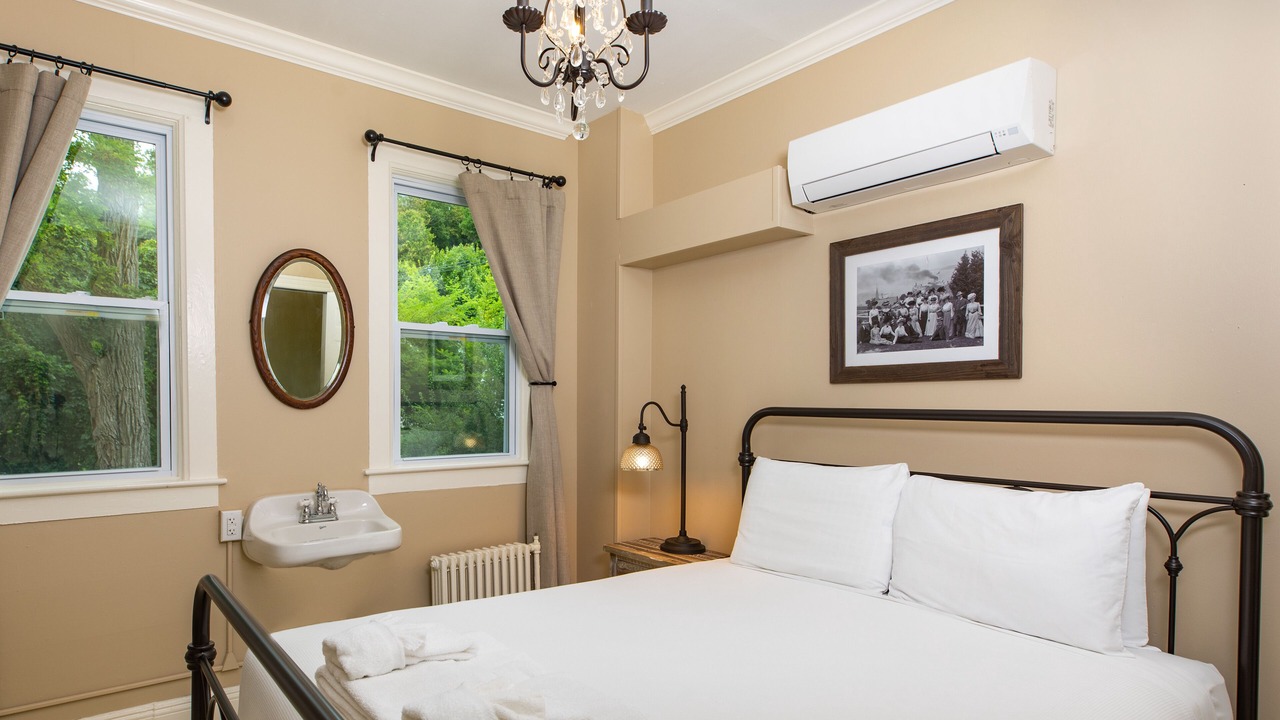 Photo of Bedroom in Mackinac Island