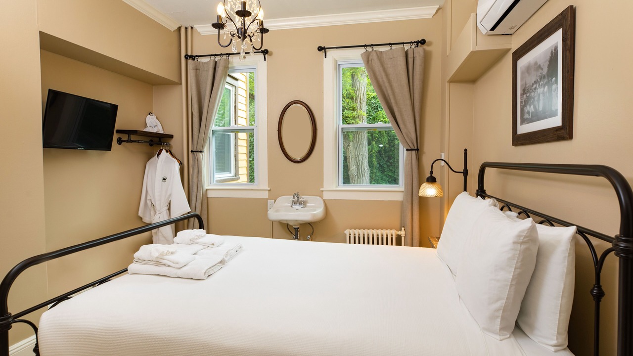 Photo of Bedroom in Mackinac Island