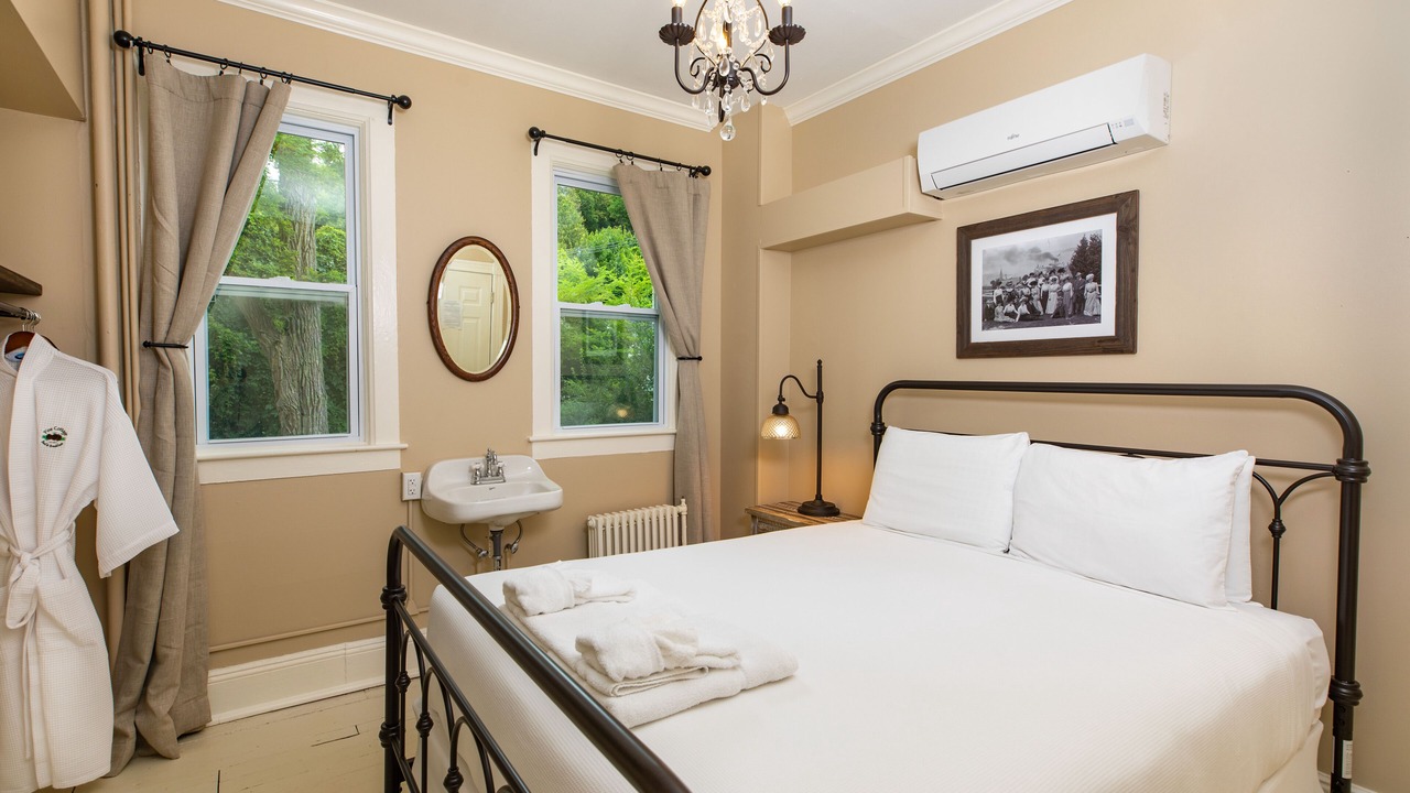 Photo of Bedroom in Mackinac Island