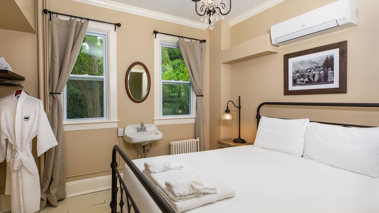 Photo of Bedroom in Mackinac Island