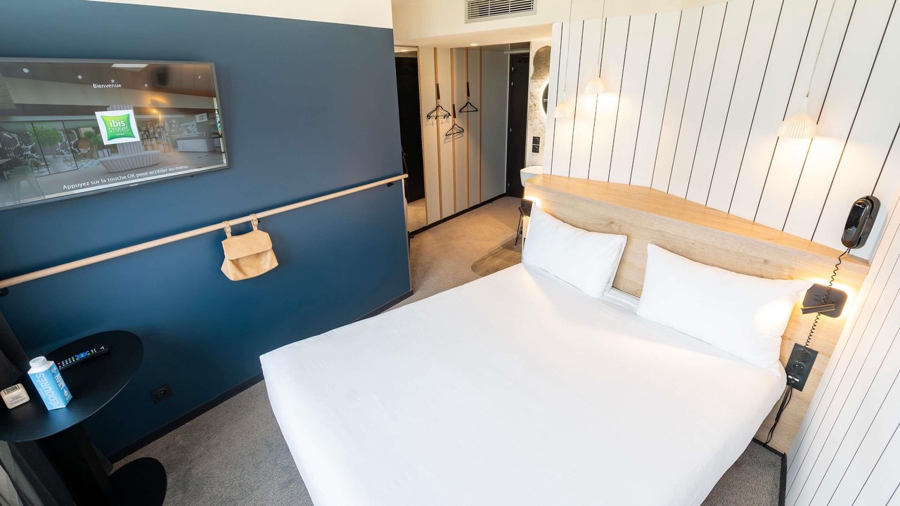 Photo of Bedroom in Republique–Point-du-Jour