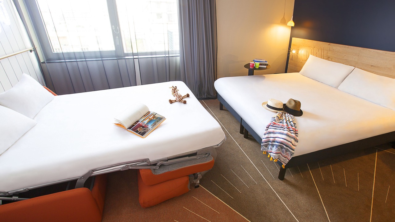 Photo of Bedroom in Republique–Point-du-Jour