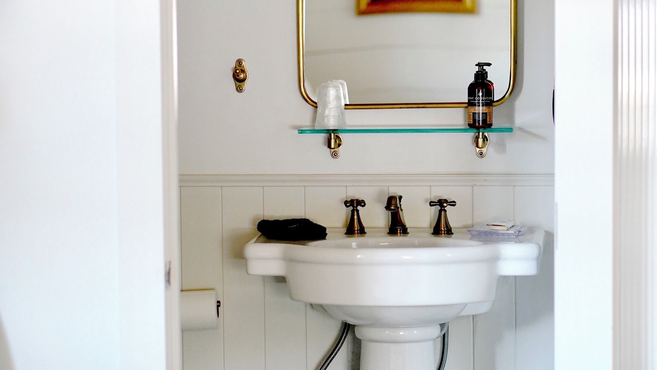 Photo of Bathroom in La Grande