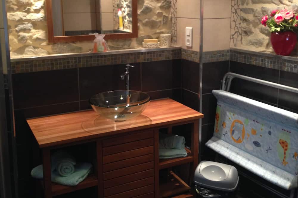 Photo of Bathroom in Labastide-en-Val