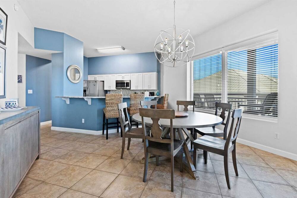 Photo of Kitchen in Avalon Beach Estates
