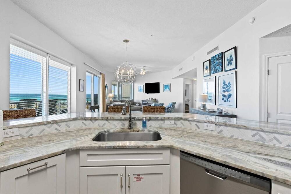 Photo of Kitchen in Avalon Beach Estates