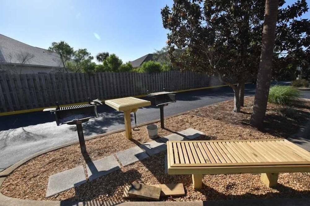 Photo of Outdoor in Avalon Beach Estates