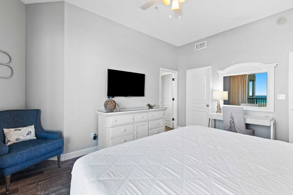 Photo of Others in Avalon Beach Estates