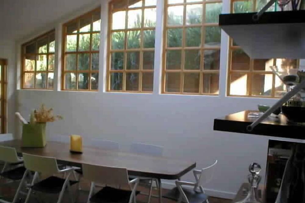 Photo of Bedroom in Salinas
