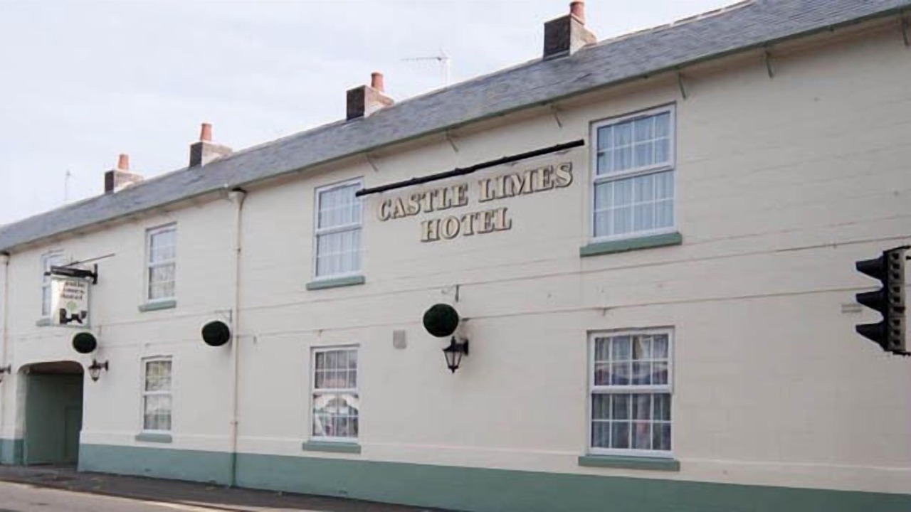 Photo of Buildings in Warwick