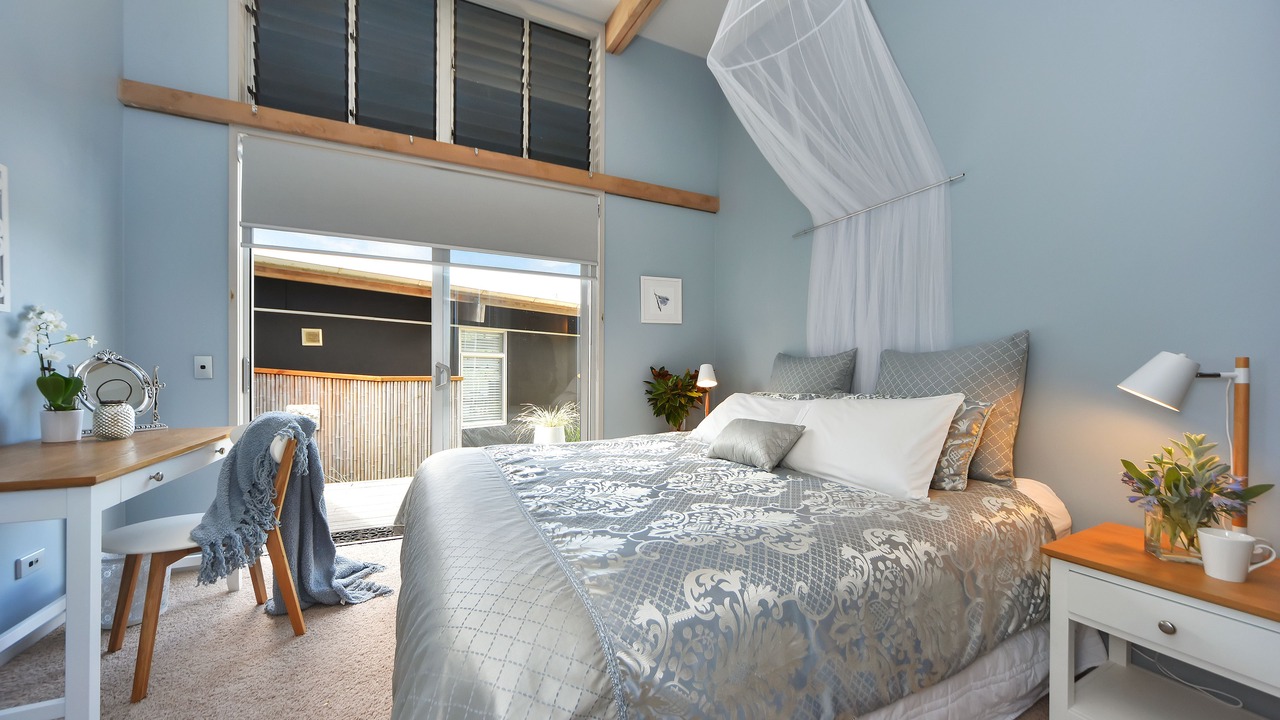 Photo of Others in Paremoremo