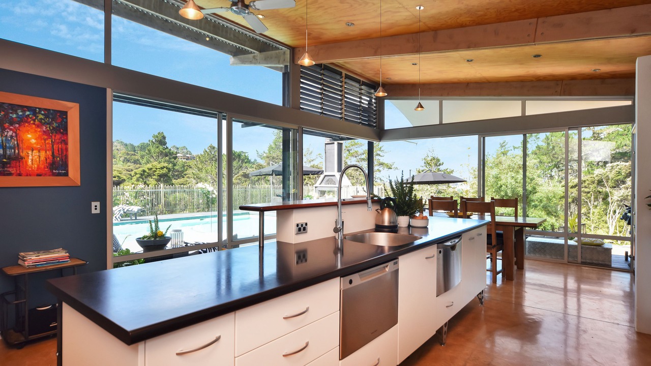 Photo of Others in Paremoremo