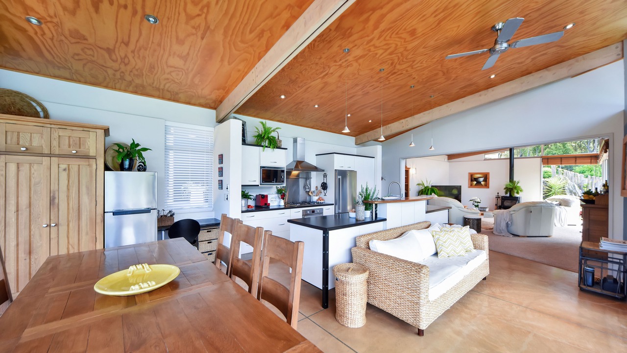 Photo of Others in Paremoremo