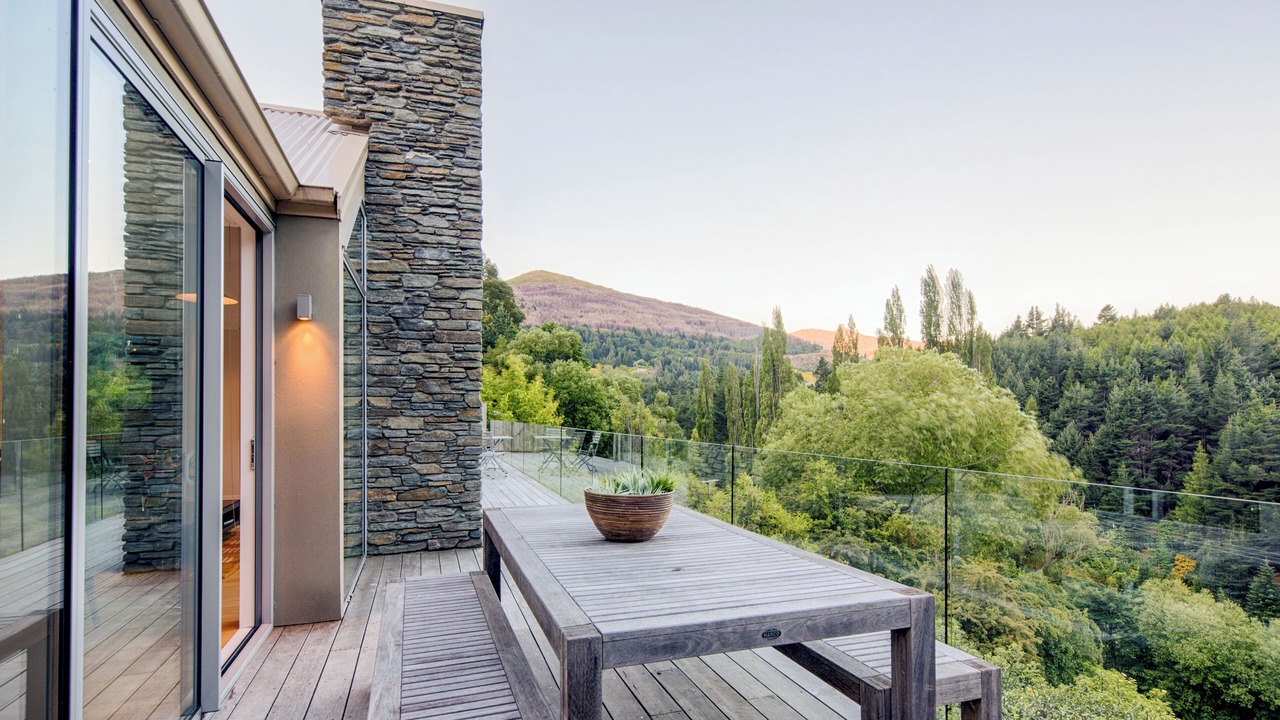 Photo of Patio Balcony in Arthur's Point