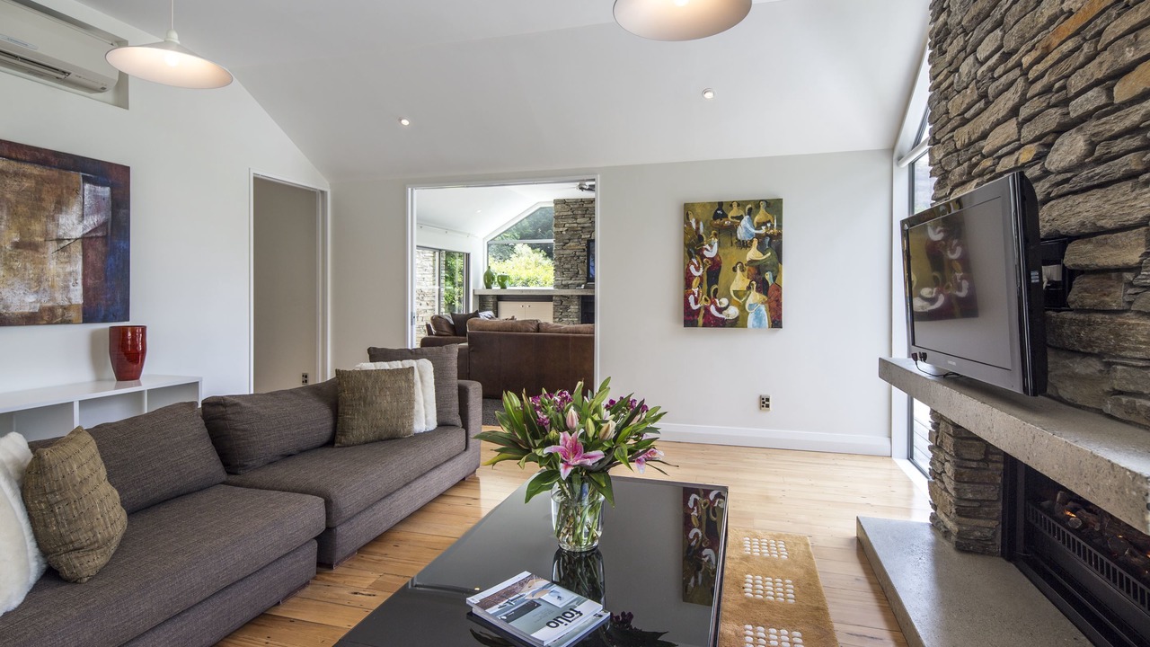 Photo of Livingroom in Arthur's Point