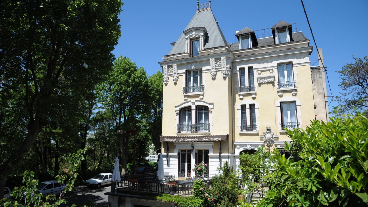 Photo of Buildings in Cahors