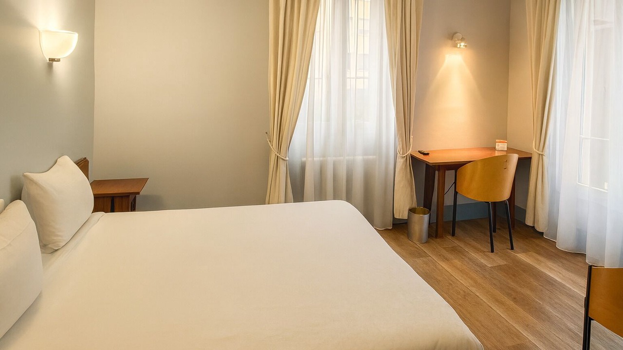 Photo of Bedroom in Cahors