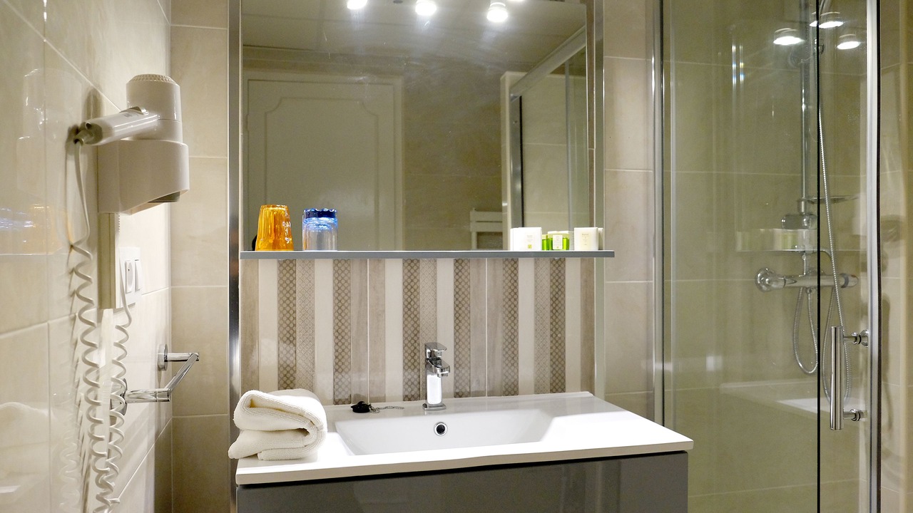 Photo of Bathroom in Nontron