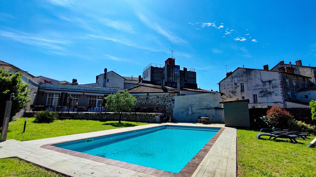 Photo of Outdoor in Nontron