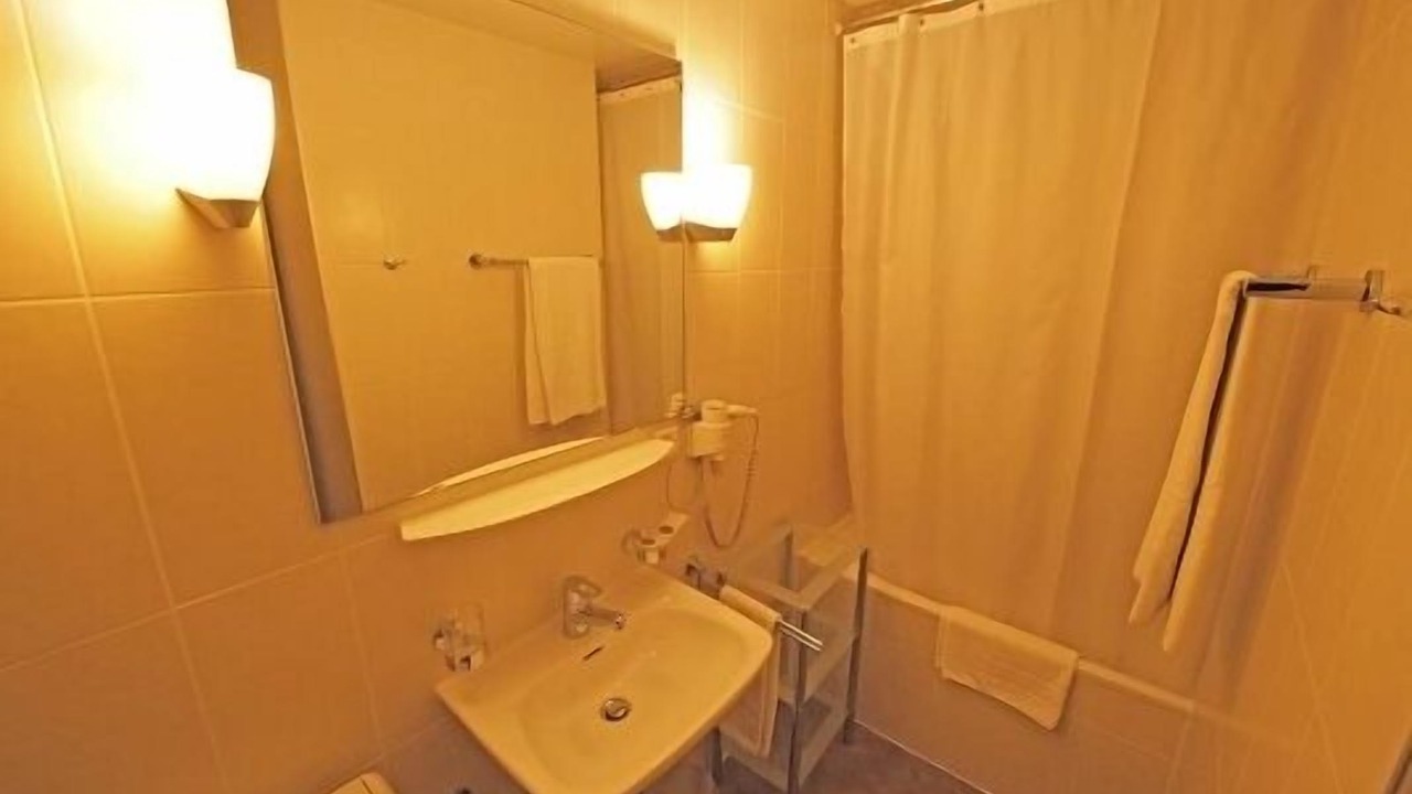 Photo of Bathroom in Les Philosophes