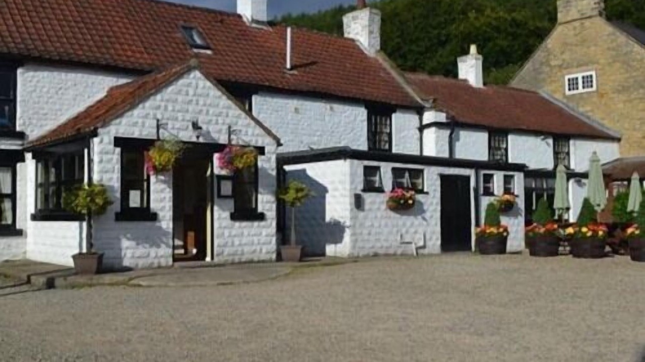 Photo of Buildings in Wass