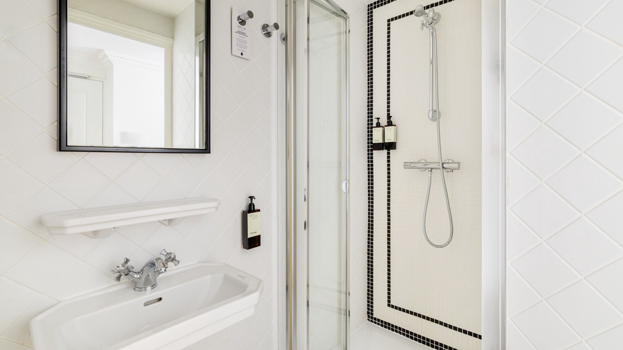 Photo of Bathroom in Batignolles