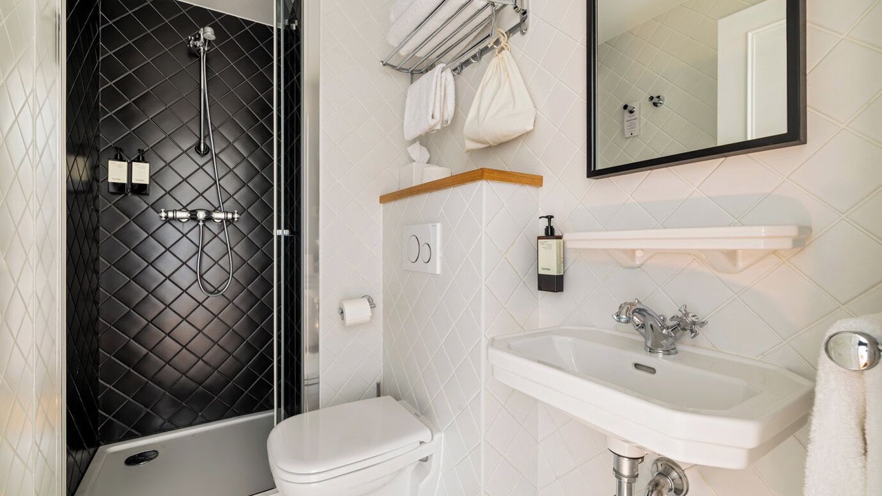 Photo of Bathroom in Batignolles