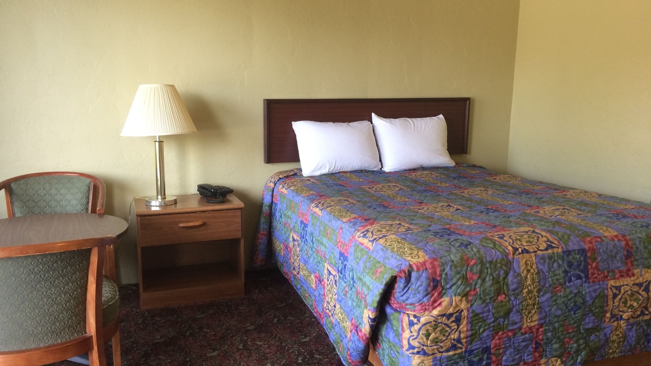 Photo of Bedroom in Myrtle Creek