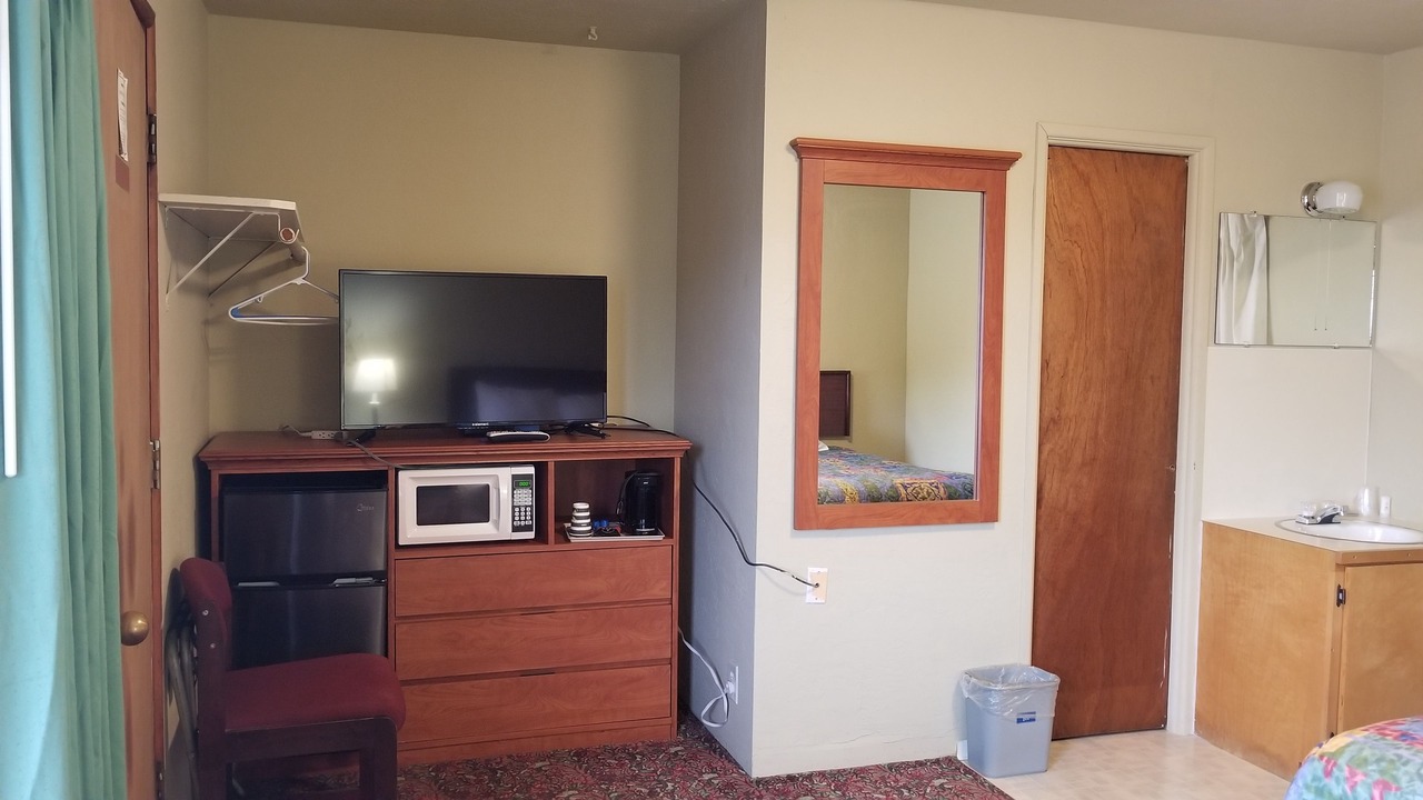 Photo of Bedroom in Myrtle Creek