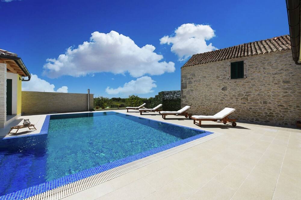 Photo of Outdoor in Lovinac
