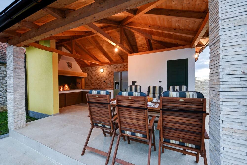 Photo of Patio Balcony in Lovinac