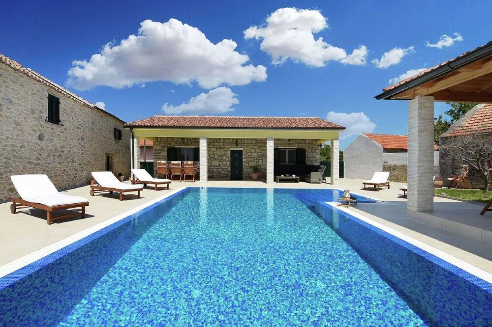 Photo of Outdoor in Lovinac