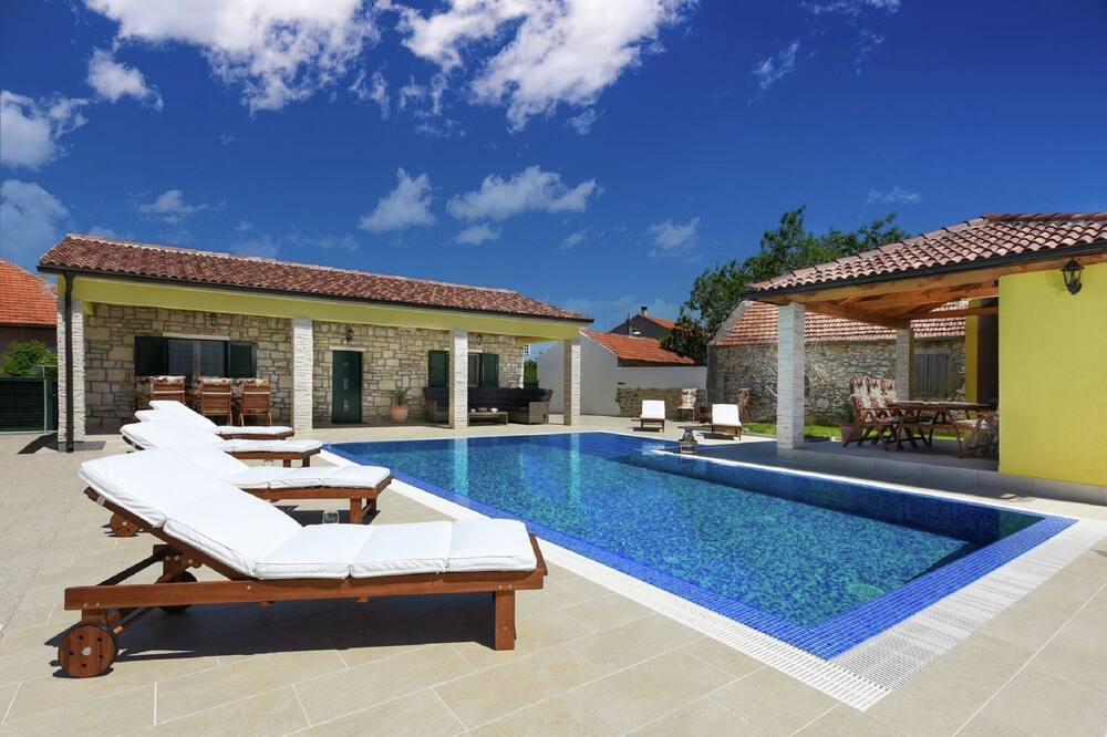 Photo of Outdoor in Lovinac