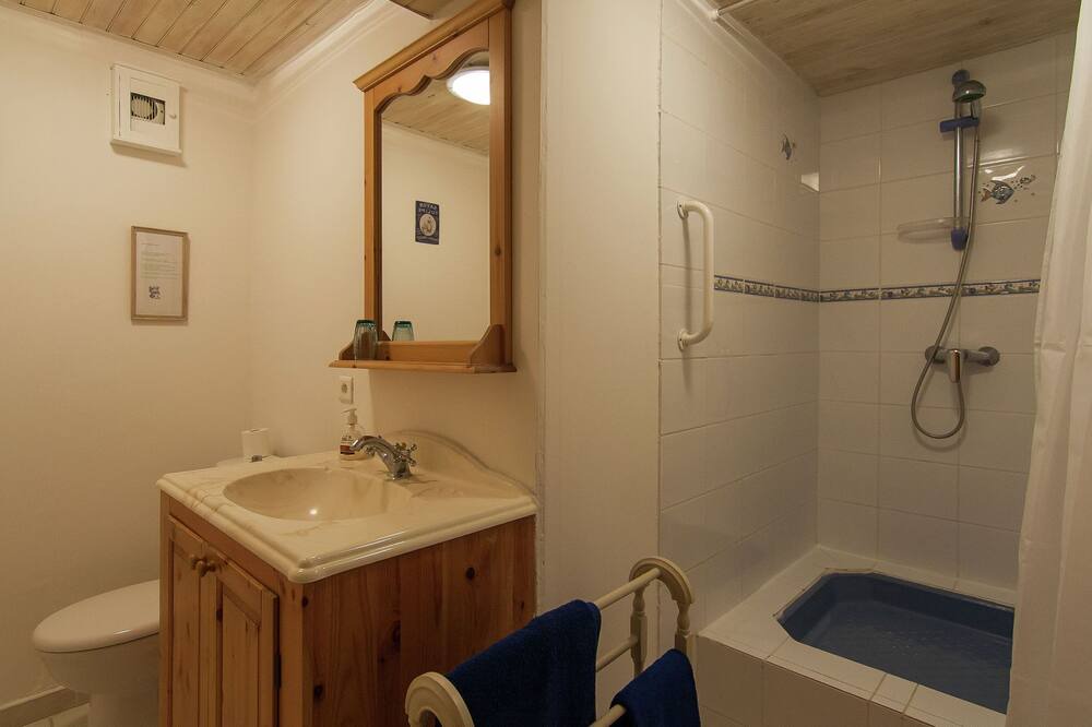 Photo of Bathroom in Masclat