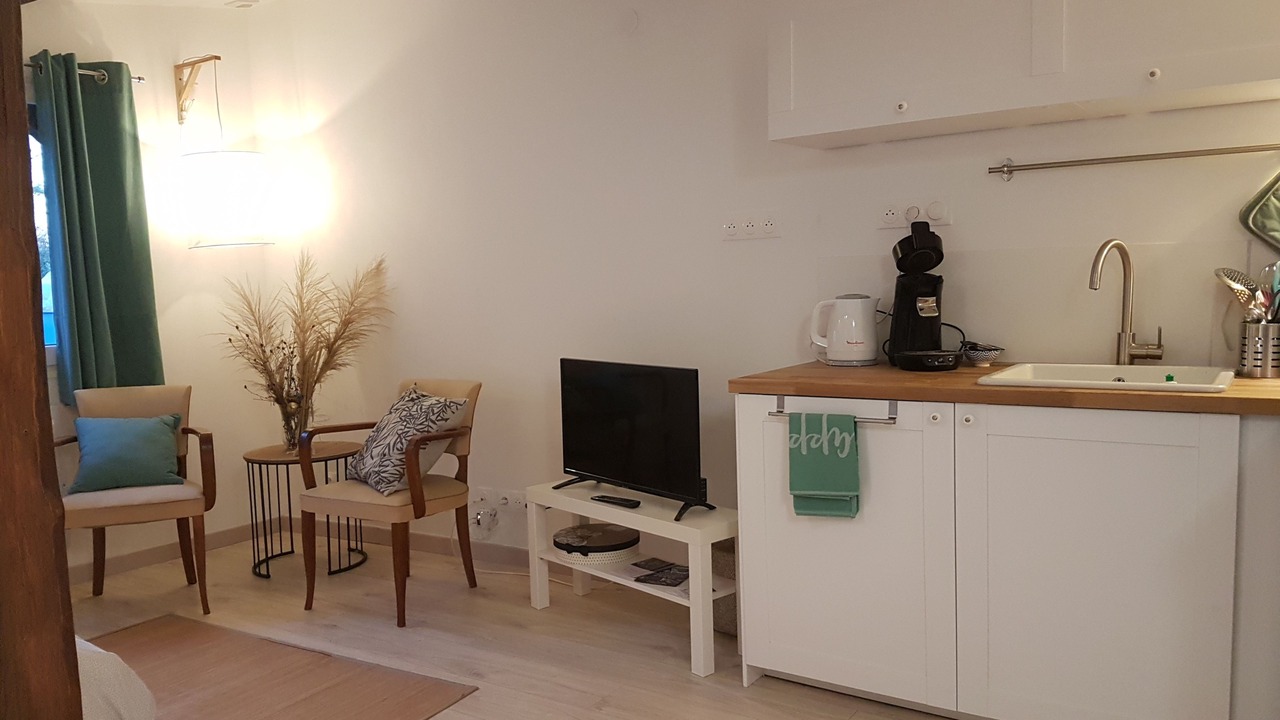 Photo of Bedroom in Presles