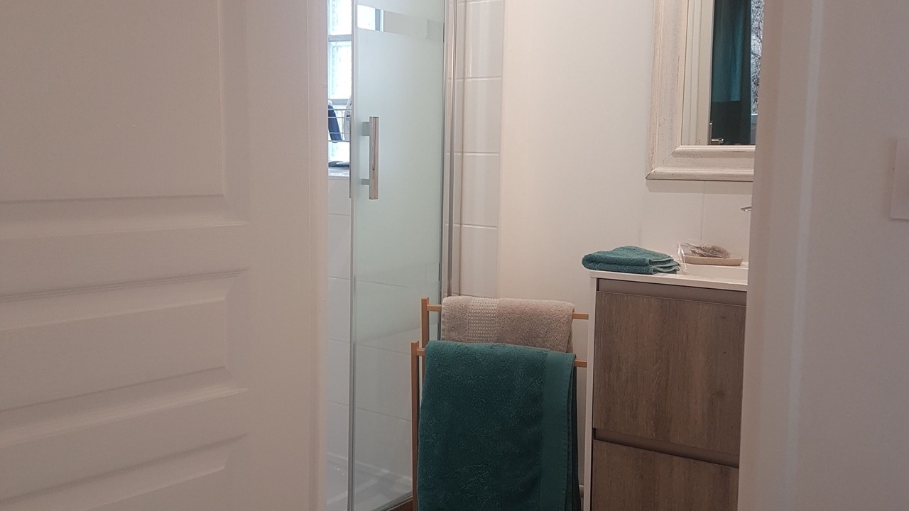 Photo of Bathroom in Presles