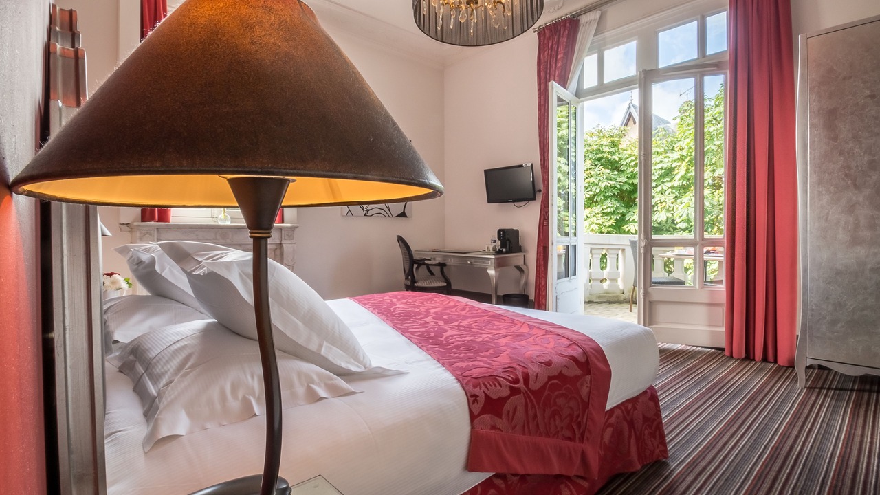 Photo of Bedroom in Deauville City Centre