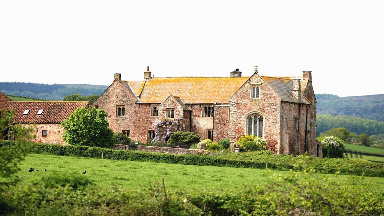 Photo of Buildings in Fiddington