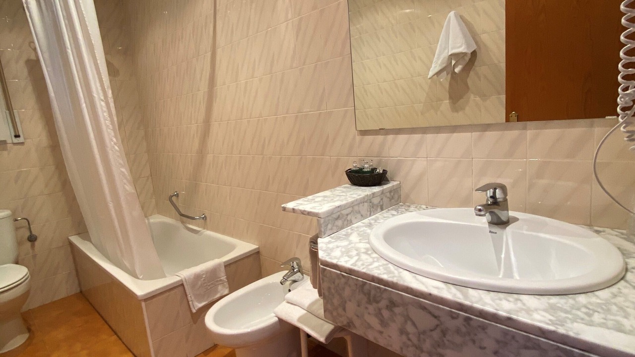 Photo of Bathroom in Ripoll