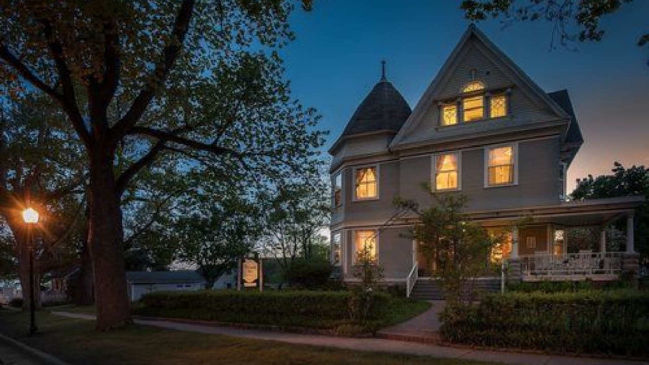 Photo of Buildings in Green Lake