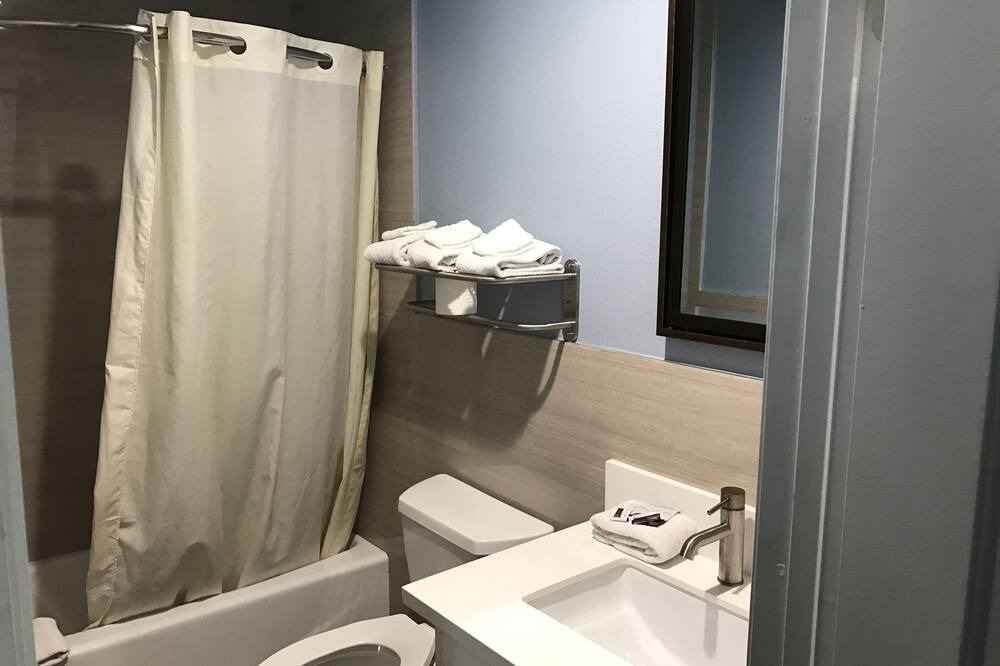 Photo of Bathroom in Park Mesa Heights
