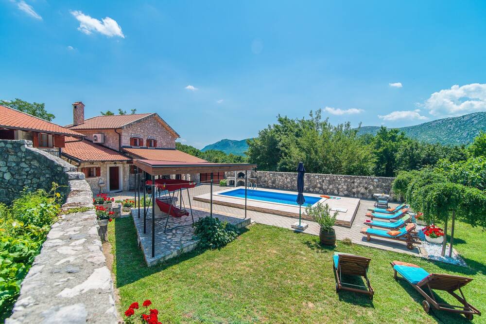 Photo of Outdoor in Drivenik