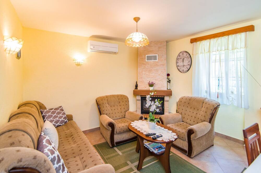 Photo of Livingroom in Drivenik