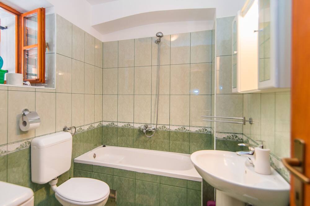 Photo of Bathroom in Drivenik