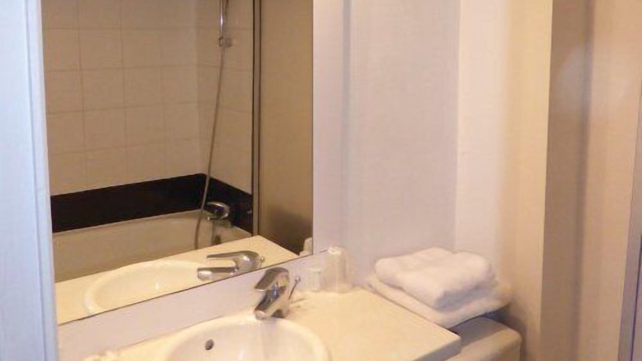 Photo of Bathroom in Louhans