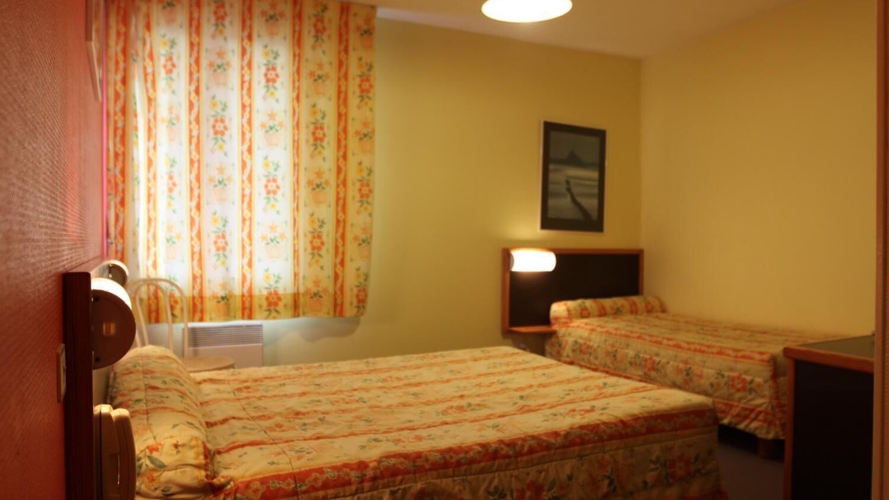 Photo of Bedroom in Pontorson