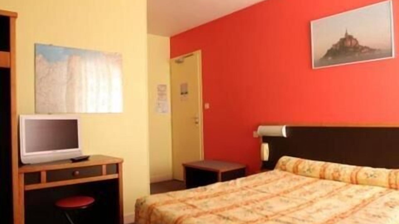 Photo of Others in Pontorson