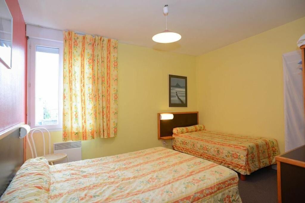 Photo of Others in Pontorson