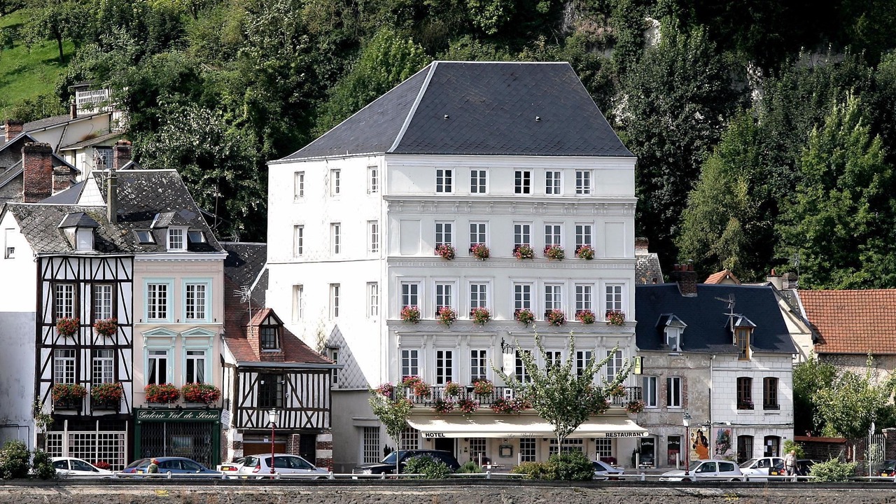 Photo of Buildings in La Bouille