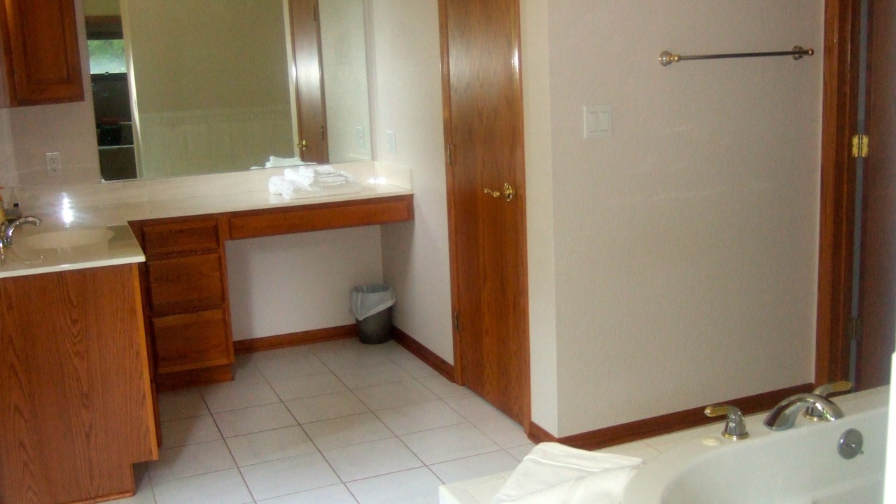 Photo of Bathroom in Ames